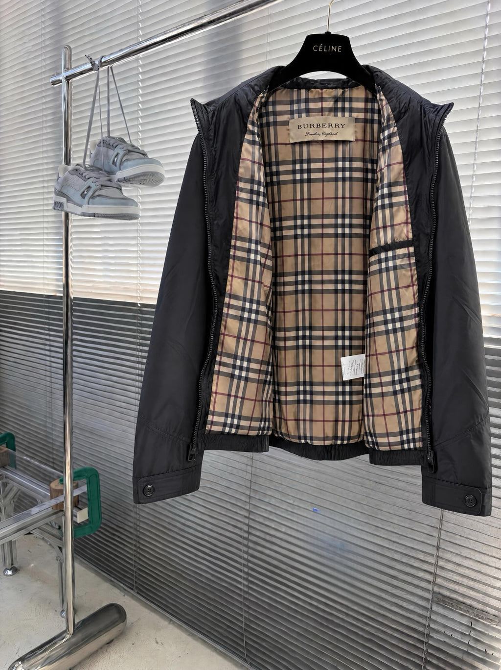 Black Stand-Collar Puffer Jacket | Check-Lined Detail & Everyday Style
