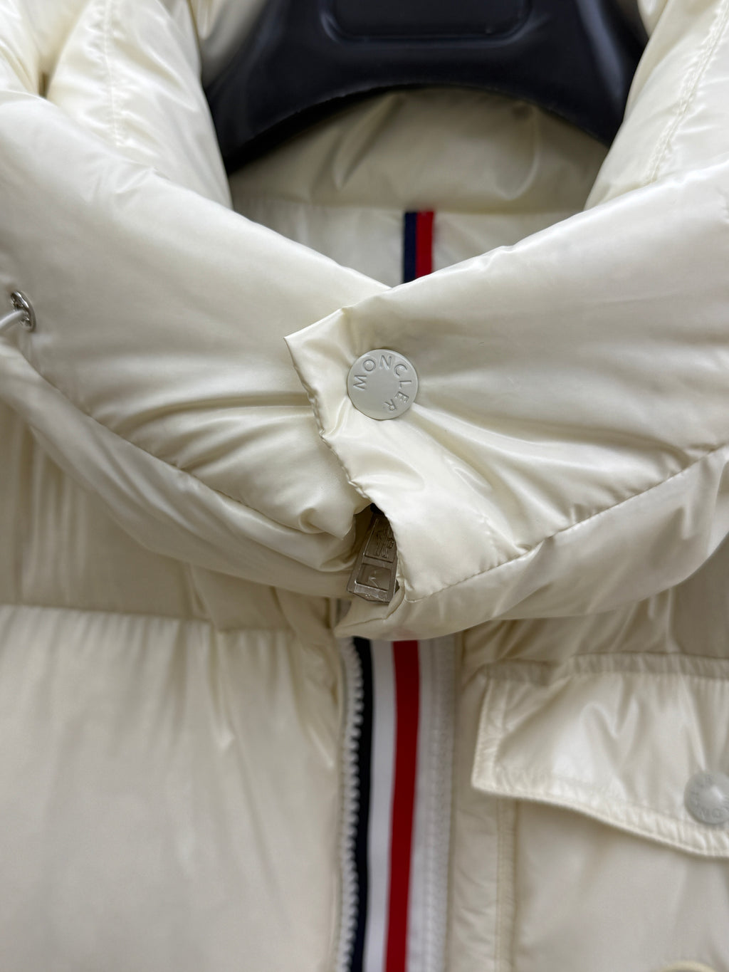 Mon 2026 Fall/Winter Unisex Hooded Goose Down Jacket | Warmth Meets Everyday Style