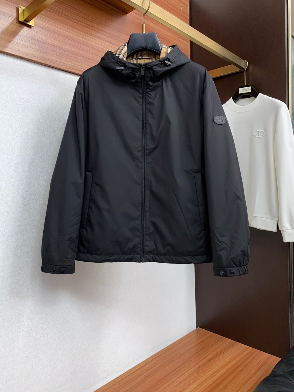BURBERRY Hooded Jacket | Check Lining Detail & Modern British Style