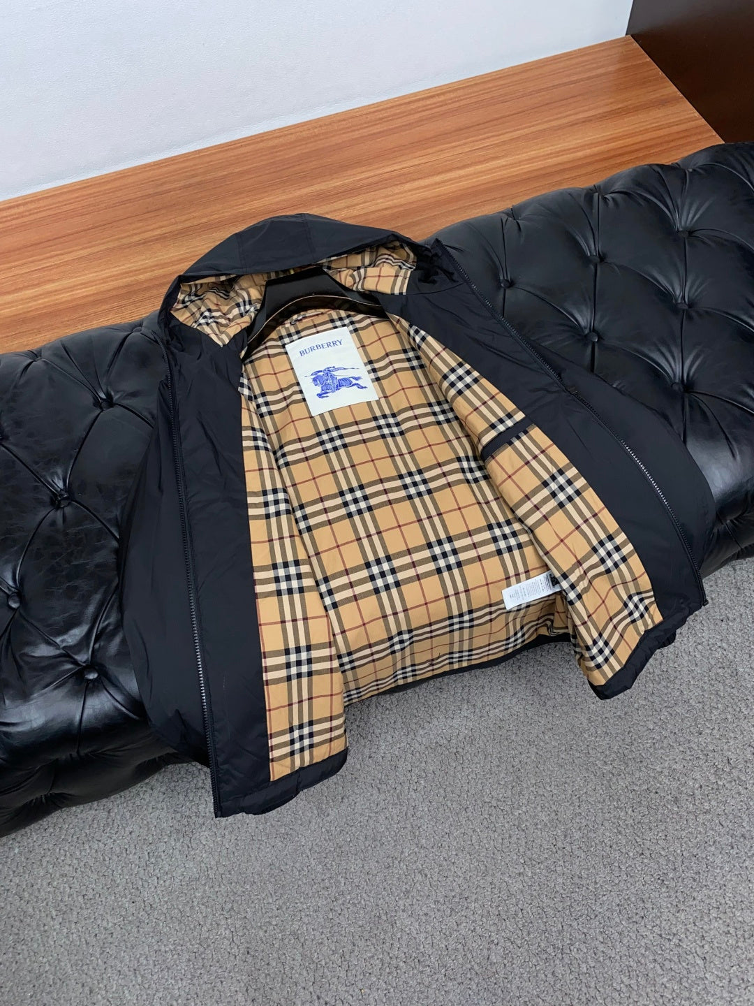 BURBERRY Hooded Jacket | Check Lining Detail & Modern British Style
