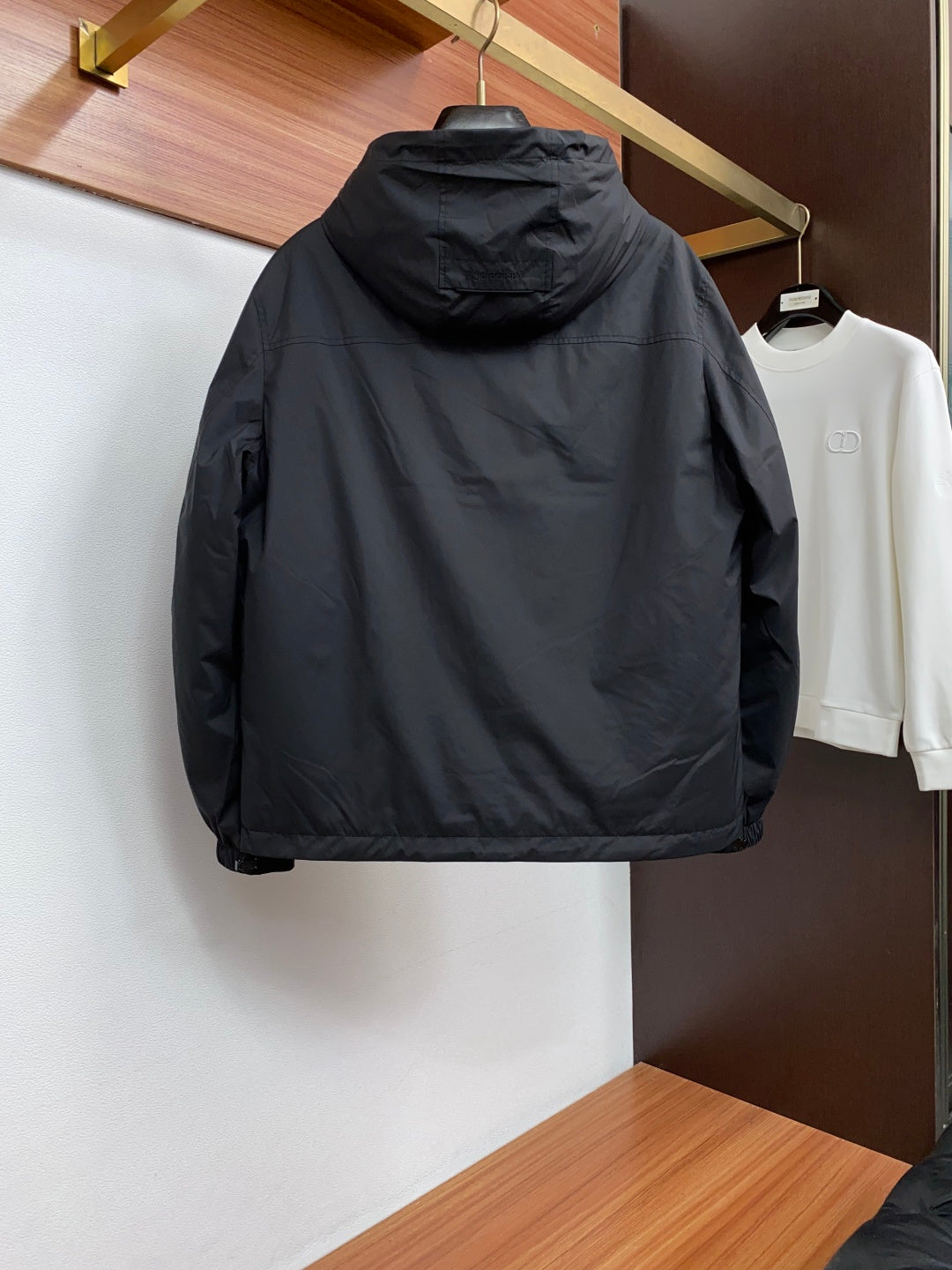 BURBERRY Hooded Jacket | Check Lining Detail & Modern British Style
